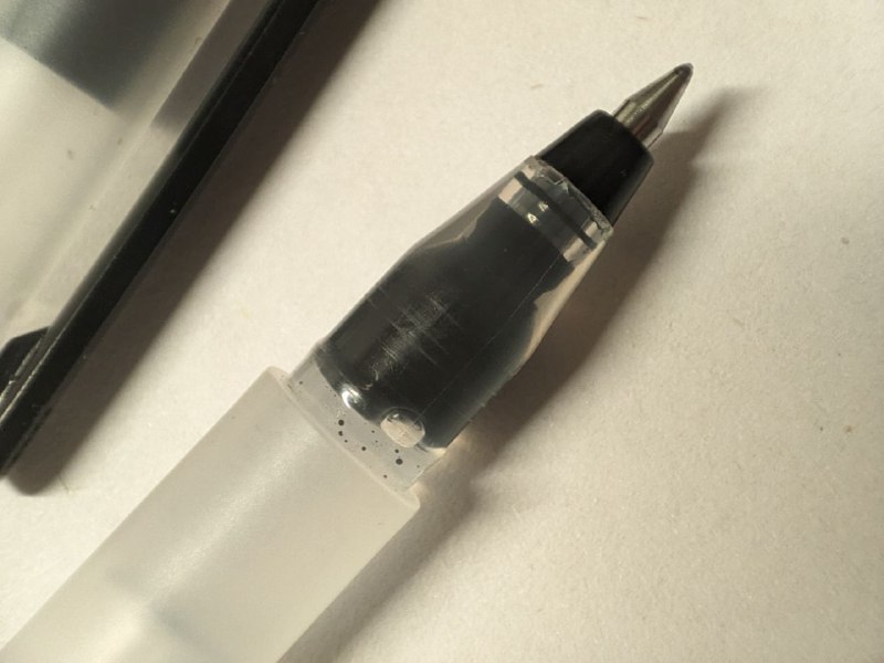 喜报：鄙人​的第一根小米巨能写寿终正寝​从满墨一直用到了自然断墨​而不是中途把它笔尖朝下掉在地上喜报：鄙人​的第一根小米巨能写寿终正寝​从满墨一直用到了自然断墨​而不是中途把它笔尖朝下掉在地上